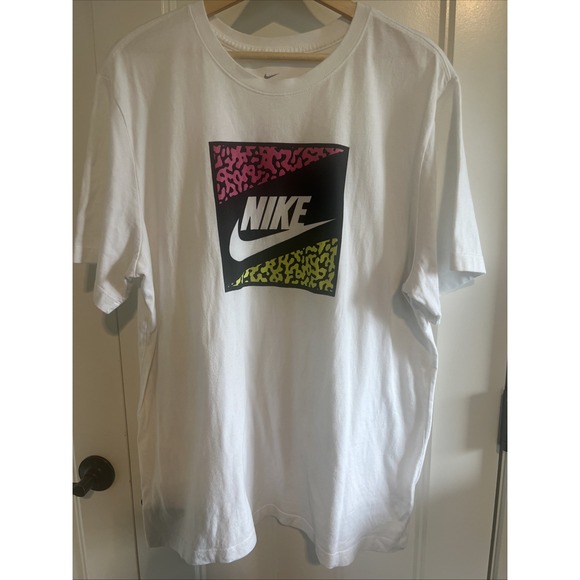 Nike Tee Graphic Swoosh Logo Neon Green Pink White T-Shirt - Size XL Retro - Picture 1 of 5
